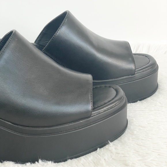 NWT 10 Madden Girl black faux leather platform, open toe sandals - Picture 3 of 10